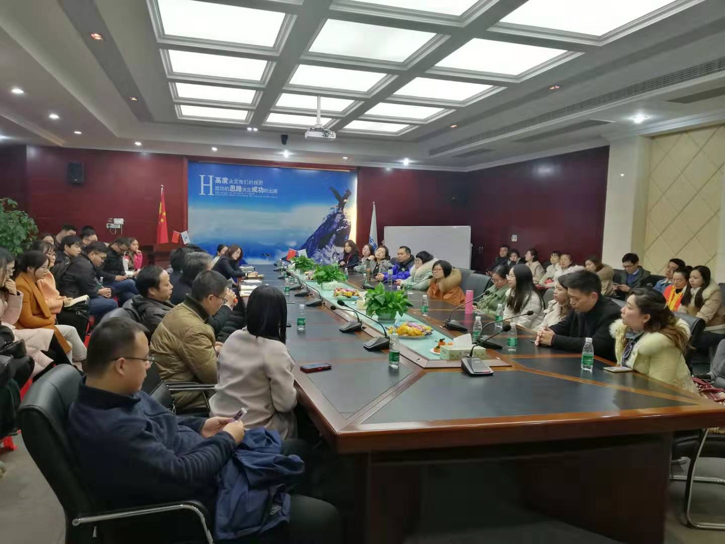 華師大經(jīng)管學(xué)院調(diào)研組來我司調(diào)研